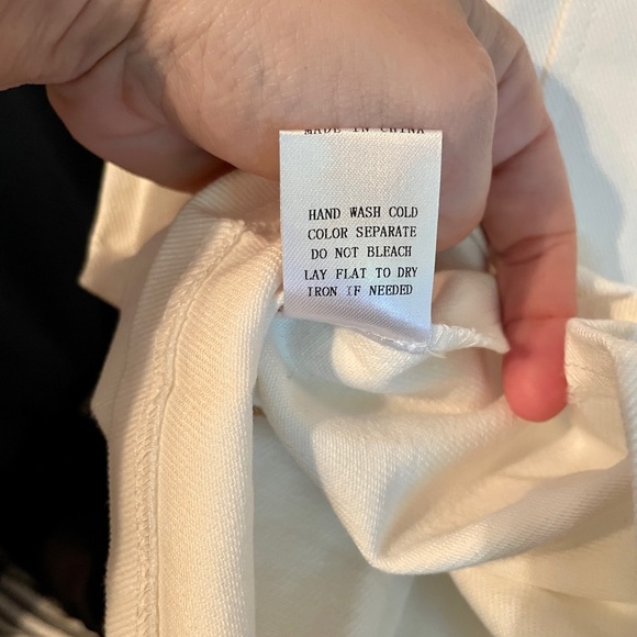 NWT Le Lis White Pleated Skirt Front Zipper - Picture 6 of 6